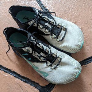 Altra Mont Blanc US9 hardly used